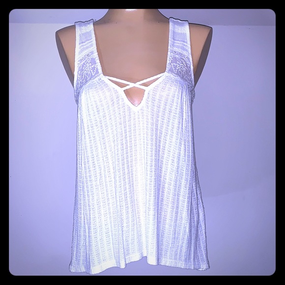 Lucky Brand Tops - 🌸Lucky Brand NEW flowy lace top🌸